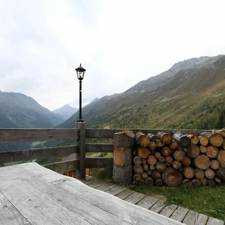 Apartman Holiday Home Siggi'S Almhuette, Soelden